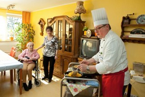 Kochen im Wohnbereich (Foto: SMMP/Pohl)