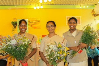 Wir gratulieren die Indischen Schwestern zur bestandenen Deutsch-Prüfung (Foto:S. Kelm)